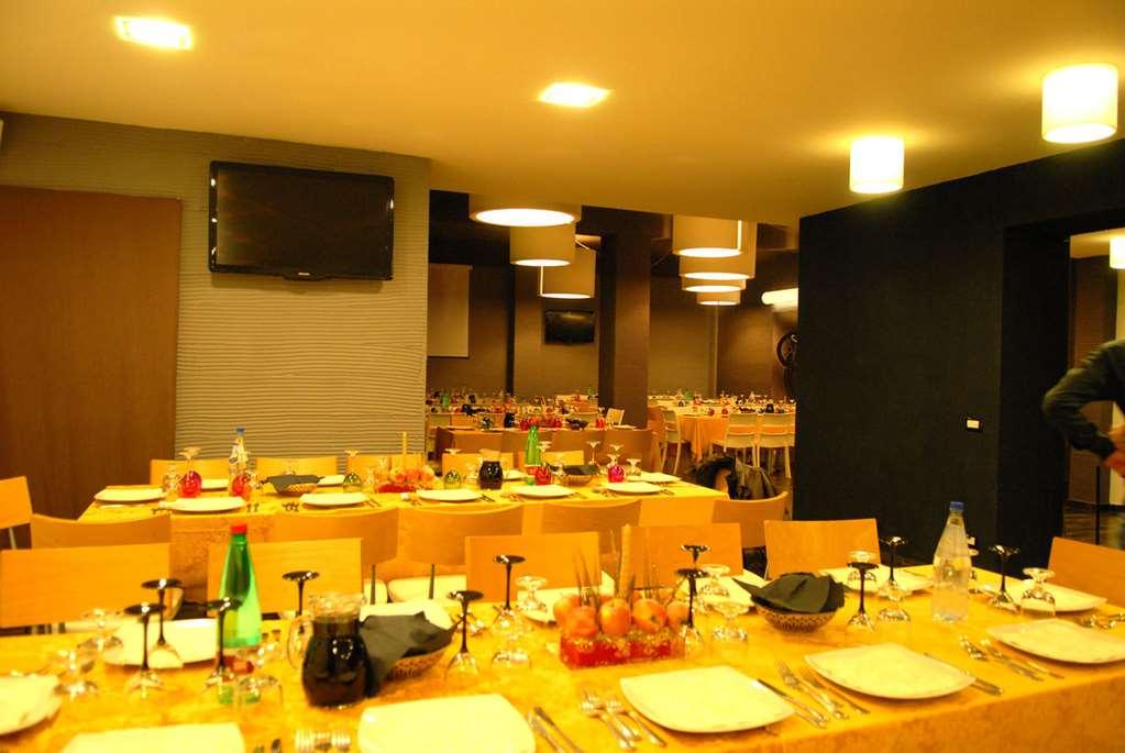 Hotel Scigliano Россано Ресторан фото
