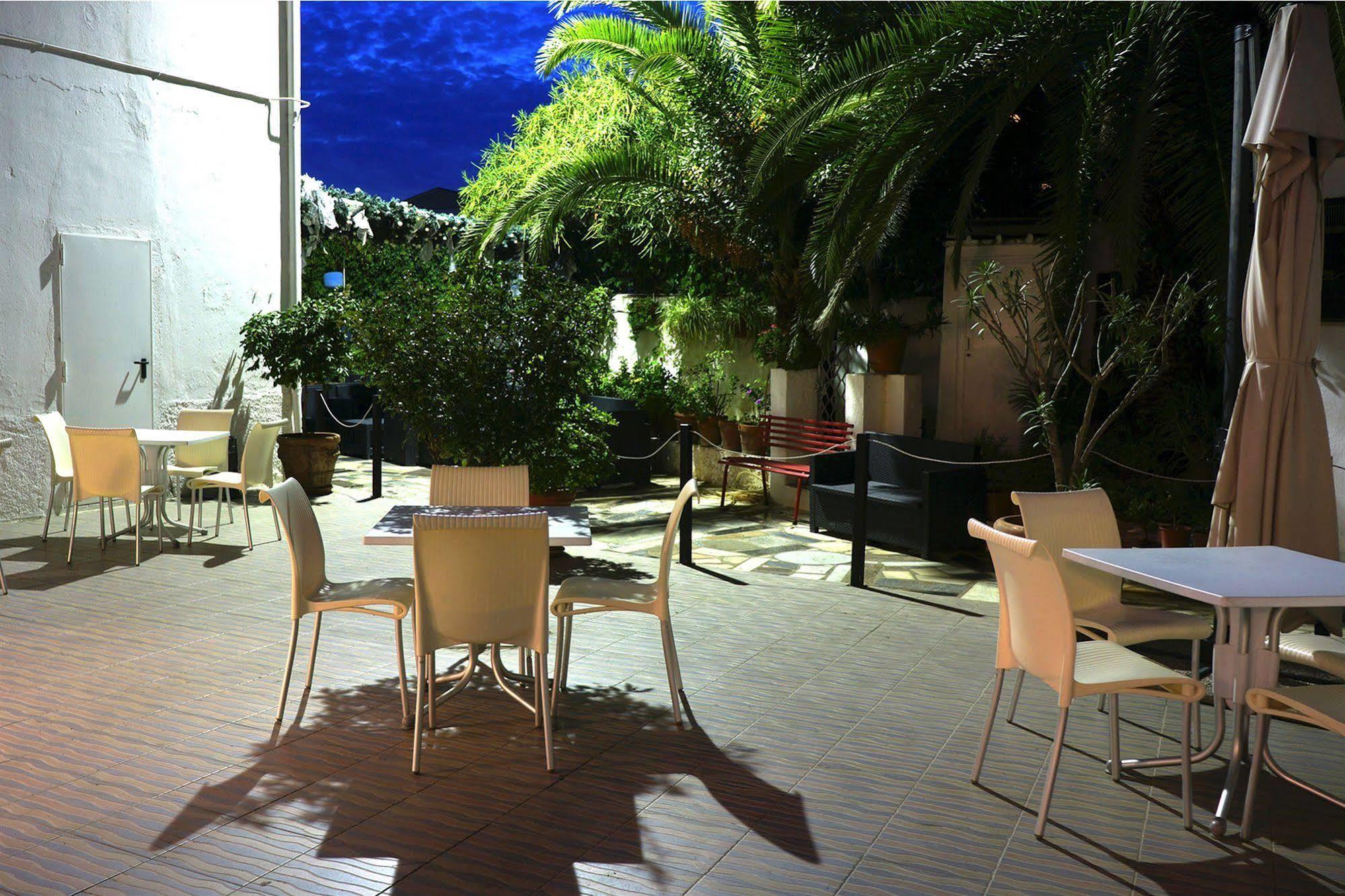Hotel Scigliano Россано Экстерьер фото